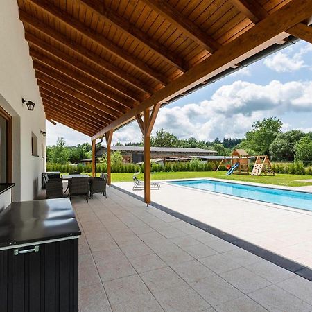 Holiday House Adam Prosecne Buitenkant foto